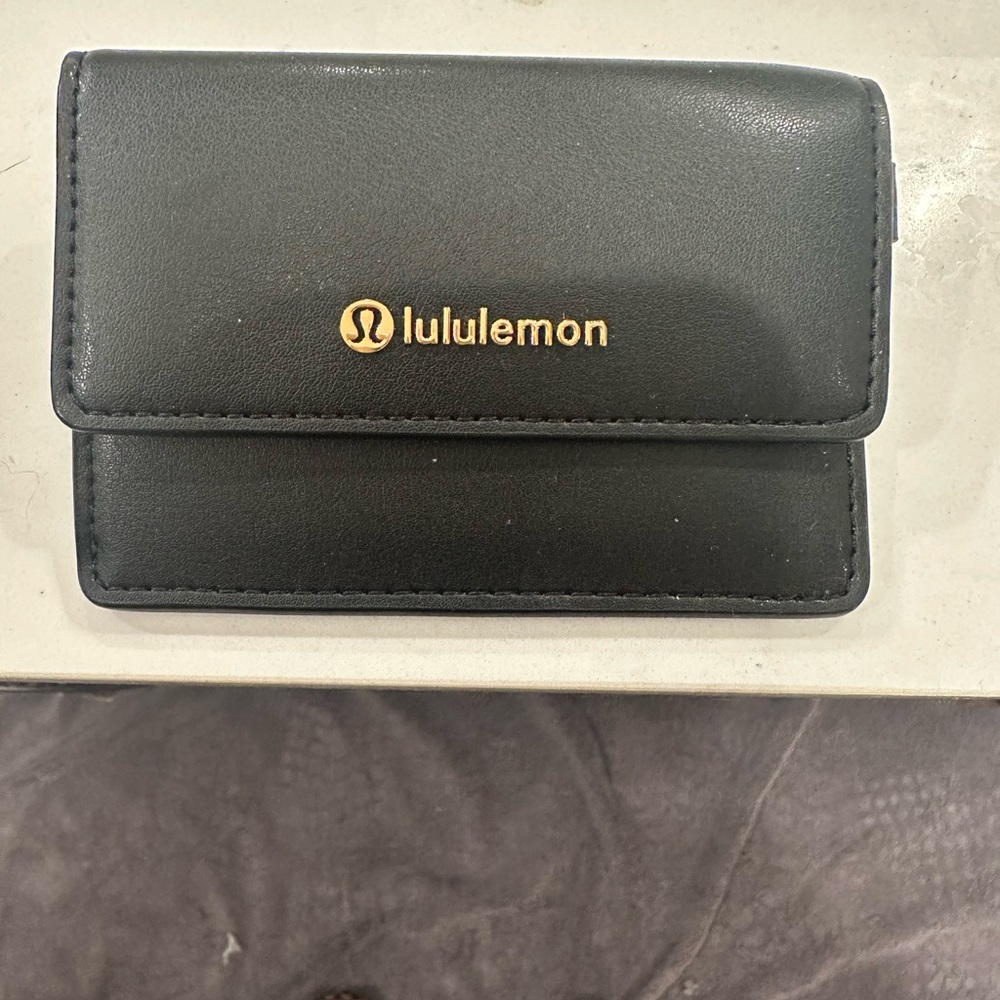 lululemon athletica Black Card Holder - Picture 2 of 7